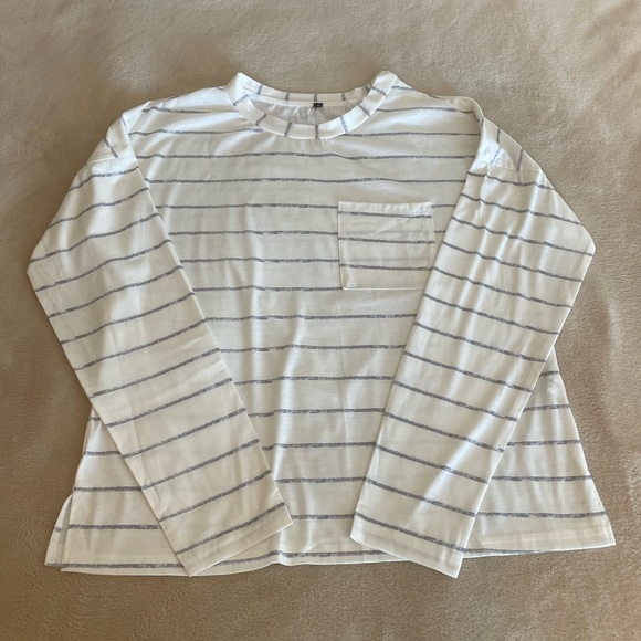 Lightweight Striped Crewneck Top - Size S - Picture 4 of 12